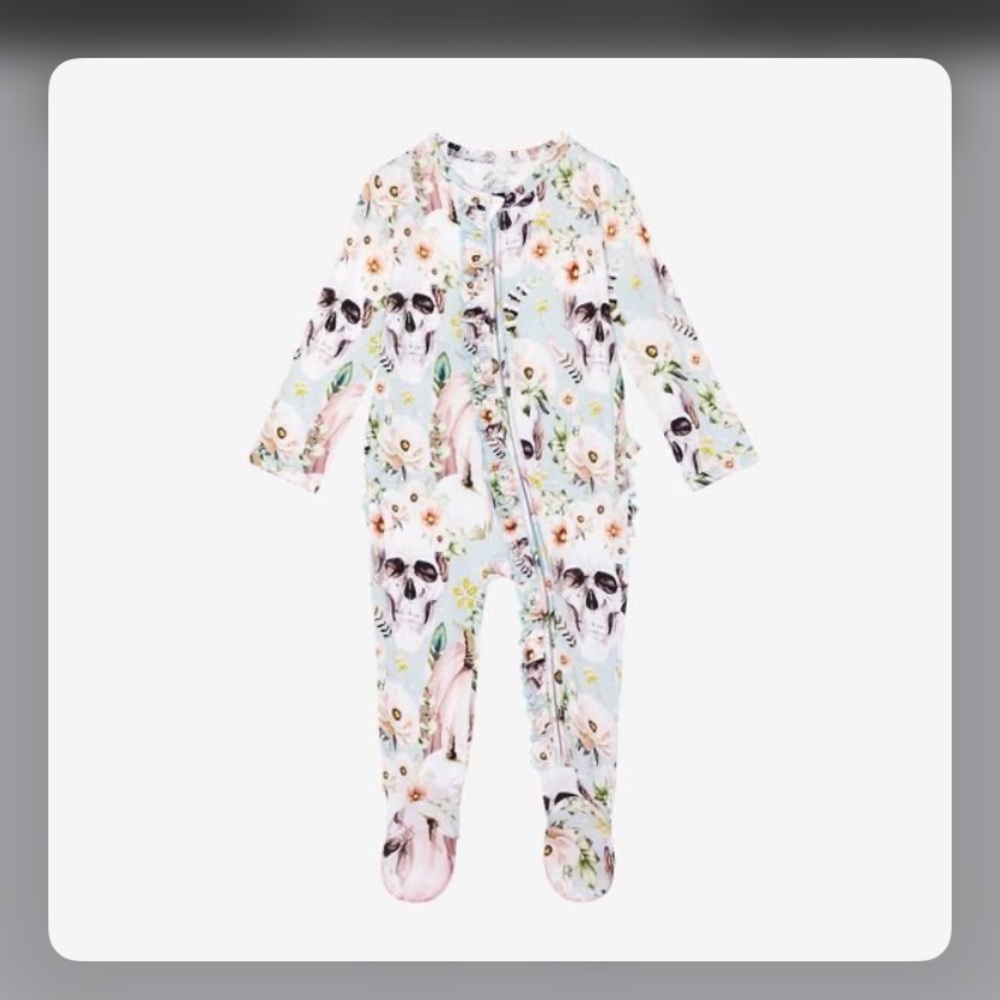 DISO ROSIE SAGE Posh Peanut footie NB & 0-3 months